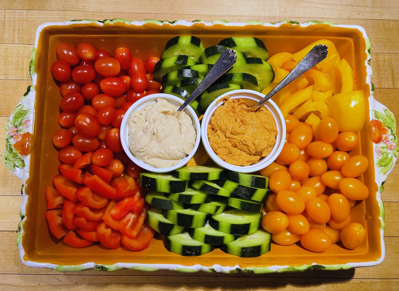 Rainbow veggie tray with two homemade dips